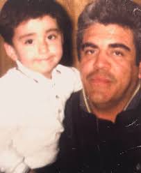 Con uno de mis hijos. Emiliano Reynoso. Gracias a todos por el apoyo.  Bendiciones!
