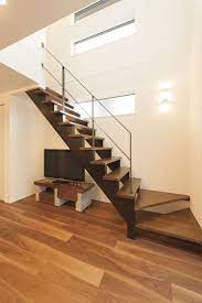 窓越しの光まで設計した 開放的でスタイリッシュな家 京都で注文住宅を建てるデザオ建設のフォトギャラリー 階段のデザイン 家 リビング階段 間取り