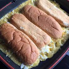 Resepi yang dikongsikan ini jauh lebih sedap daripada roti john pasar malam. Resepi Roti John Cheese Leleh