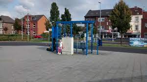 Wikipedia is een online encyclopedie die ernaar streeft inhoud te bieden die vrij herbruikbaar, objectief en verifieerbaar is. Datei Bahnhof Alsdorf Annapark Bus 09 2014 Jpg Wikipedia