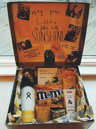 Birthday Gift Box Ideas For Girlfriend 20 Creative And Unique Birthday Gifts Ideas For Your Loved One Lifestyle State In 2020 Birthday Gifts For Best Friend Bff Birthday Gift Diy Birthday Gifts