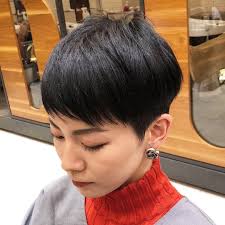 石井優弥 ベリショ ショート ボブ 大人ショートさんはinstagramを利用しています ベリーショート ヘルシーバング ベリーショートで短め 前髪は眉上でつくることで ヘルシー な印象に 女性のベリーショートも得意で ショートのヘアスタイル