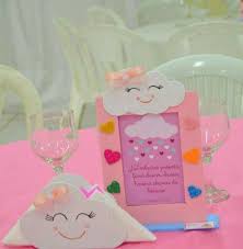 Crear centros de mesas, es una tarea sencilla, ya que solo necesitan unos cuantos materiales para realizarlo, y así, evitamos gastar dinero en comprar un centro de mesa en las tiendas de decoración. Rain Of Love Birthday Theme Rainbow Baby Shower Birthday Theme Baby Shower