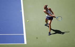 Nasazenou američanku riskeovou, londýnskou čtvrtfinalistku z roku 2019. Muzikaly A Bazen Se Sestrou Pokec S Mcenroem Pak Drina Pro Pliskovou Idnes Cz