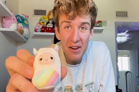 Carter Scaring His Roommate