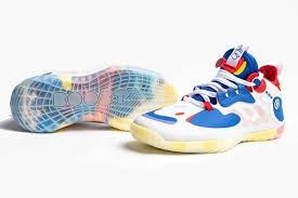 These basketball shoes are designed specifically for james harden's game to help him stay strong in the fourth quarter. 31w28mt5hogk3m