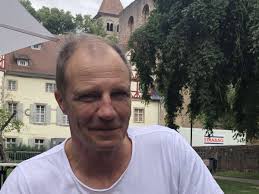 Thorsten nindel ist ursprünglich durch seine rolle des franz joseph zorro pichelsteiner aus der lindenstraße bekannt. Festspiele Thorsten Nindel Ist Der Paparazzo Im Prozess Rotenburg Bebra