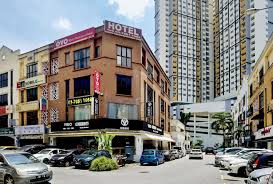Stesen muhibbah (smh) lot s02, stesen lrt muhibbah, jalan 4/155, bukit oug, 58200. 4 Storey Shop Office Unit Taman Danau Desa For Sale Rm3 000 000 By Leena Tan Edgeprop My