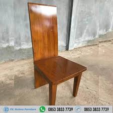 Model set kursi tamu selanjutnya merupakan kombinasi kursi sofa dengan ukiran kayu jati. Harga Kursi Cafe Kayu Jati Solid Tebal Asli Murah Jepara