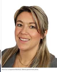 Alberta Healthcare System Reorganization into Corridors