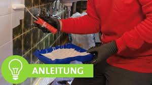 Der untergrund der alten fliese muss sauber und fettfrei sein. Alte Fliesen Mit Fliesenfarbe Streichen Youtube