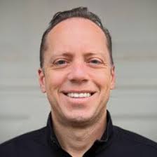 12 Sales Leaders Share The Keys to Breaking into Sales Management