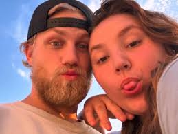 Nothin like 9 o clock at night, 90 degree weather and a drive in movie🍿😘