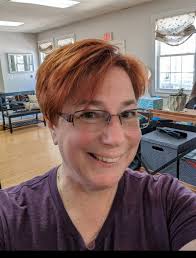 Need a hair day? I'm taking new clients and I've got room for you! Whether  it's a fresh color, a trim, or a whole new vibe, I'd love to help you feel