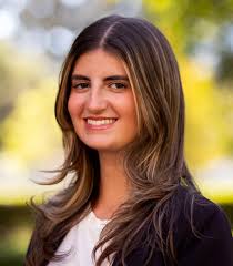 Be open to opportunities, and when one comes around, be prepared to jump.”  Meet #USCGould alum Betsy Popken, JD 2010, executive director of UC  Berkeley Law's Human Rights Center (@HRCBerkeley). Learn how