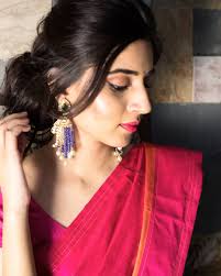 Pinterest Sneha Nair Saree Poses Photography Poses Women Saree Photoshoot With that in mind i put together a library of images of cool models and poses for people to practice gesture. saree poses photography poses women