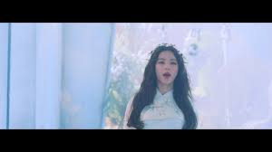 Finally something from elkie, damn she's always so covered up. Clc Elkie Screenshots From Me M V Album On Imgur