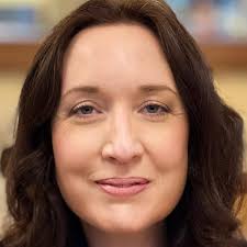 Katherine Bennett's Instagram, Twitter & Facebook