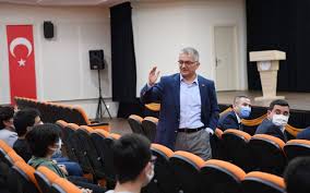 Koronavirüse yakalalanan büyüküstün'den haber var. Vali Ersin Yazici Sevmediginiz Bir Meslek Secip Mutsuz Olmayin