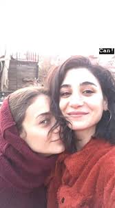 Gibi soruları en iyi şekilde cevaplamaya çalışacağız. Damla Sonmez Fan On Twitter Damla Sonmez Sitare Akbas