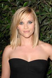 Frisuren Fur Frauen Ab 40 Feines Haar Long Bob Mit Seitenscheitel Reese Witherspoon Frisuren Feines Haar Frisuren Schulterlang Haarschnitt