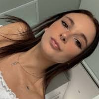 Aimee Duprey's Instagram, Twitter & Facebook