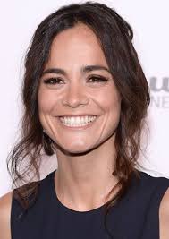 Predators followed a group of earth's most dangerous killers, abducted and parachuted onto what they soon realize is an alien planet as game for the titular hunters. Alice Braga On Mycast Fan Casting Your Favorite Stories