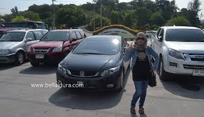 Posing sementara tunggu driver ambil kereta nak ke cable car hatyai. Tips Sebelum Ke Hatyai Bella Idura