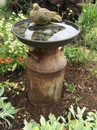 Vintage Milk Can Birdbath Diybirdbaths Wildbirdscoop Handmadebirdbaths Uniquebirdbaths Upcycling Fur Den Garten Diy Gartendekoration Vogelbad