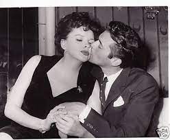 Dirk Bogarde With Judy Garland They Starred Together In Judy S Final Film I Could Go On Singing 1963 Judy Died In 1969 Age Judy Garland Movie Stars Actors