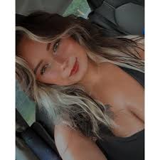 Does anyone have photos of Alice's 1st birthday?