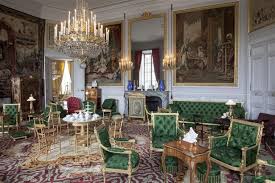 Un Palais Royal Et Imperial Musees Et Domaine Nationaux De Compiegne Interieur Neoclassique Interieurs Francais Mobilier De France