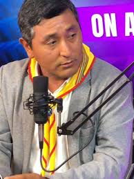 Crucifixión de Jesús y Coros de Jóvenes Adventistas