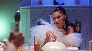 Bella hadid took to instagram on thursday to share an adorable retro picture of her and her sister, gigi, that pretty much confirms that big sis gigi is shown rocking a baby blue princess dress adorned with flowers and tulle for days. Hadid Family S Beetlejuice Spoof Gigi Bella Fan Recreate Scene Hollywood Life