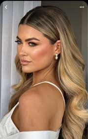 Hello everyone✨🤍 My name is Hannah and I'm a hand embroidery artist  specializing in custom bridal shoes. I wanted to share some of my recent  work here and link my Etsy store