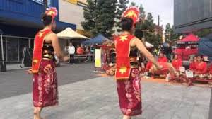 Tari yapong merupakan salah satu tari tradisional betawi di dki jakarta. Tari Yapong Betawi Dan Penjelasannya Desonline
