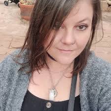 Leanne Walter's Instagram, Twitter & Facebook