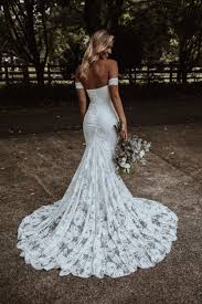 This design appeals more to the younger generation of women because this choice of a dress makes them feel like the princesses that they are. Pin On Wedding