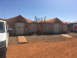 Sie sind auf dem weg zu der kleinen ortschaft battal, um dort die rund 180 einwohner medizinisch zu versorgen. Minusma Und Eutm Sandst In Mali Fachportal Fur Wehrmedizin Wehrpharmazie