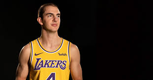 Despite his size, dennis smith jr. Alex Caruso Twitter And Instagram Have Brought Me Some Good Laughs