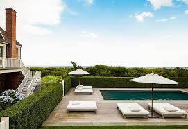 10 Questions With Sawyer Berson Hamptons Beach House Hamptons House Beautiful Beach Houses