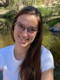 Abby Mays's Instagram, Twitter & Facebook