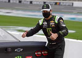 The first daytona 500 (which was held on the beach because the speedway hadn't been built yet) had 59 starters. Nascar Final 8 Playoff Standings After Charlotte Roval Race Charlotte Observer