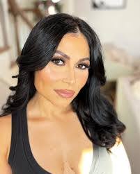 Megan Fink's Instagram, Twitter & Facebook