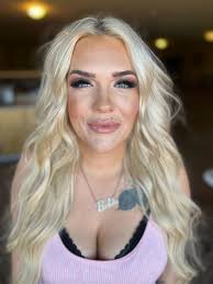 Happy New Year everyone! I hope 2017 will be a great year for you and your  family. As promised, I'm announcing the winner of the free haircut from  Samantha's Beauty Salon. The