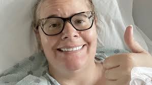 Melissa Dearth's Instagram, Twitter & Facebook