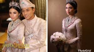 Ini foto tentang menyenangkan, seru, warna. Foto Majlis Keraian Resepsi Anak Gadis Julia Rais Tengku Puteri Iman Afzan Berita Steady