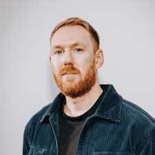 Detroit…tango with us, won't you? 💃 Fox Theatre 🎟️:  https://queensofthestoneage.lnk.to/DMI25 6:00pm Doors Open 7:30pm paris  jackson 8:30pm #QOTSA 🖌️: Alex Tillbrook #TheCatacombsTour