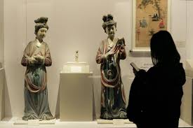 Exposicion En El Museo Nacional De China Representa La Belleza De Los Trajes Chinos Antiguos Cgtn En Espanol