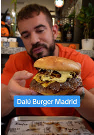 Disfruta de la Champions Burguer en Badalona!